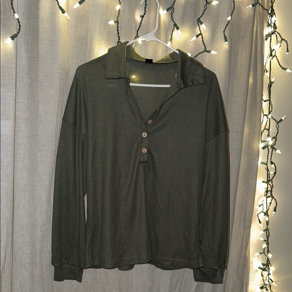 Green Button-Up Long Sleeve Shirt